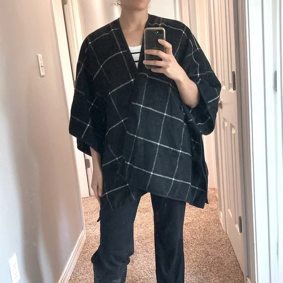 Old navy poncho sweater 2025